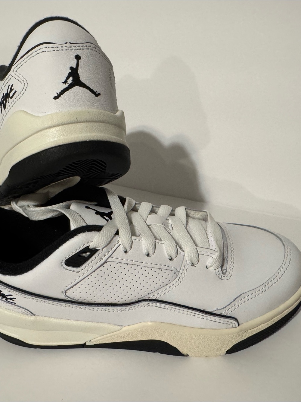 Jordan Flight Court - Picture 2 of 3